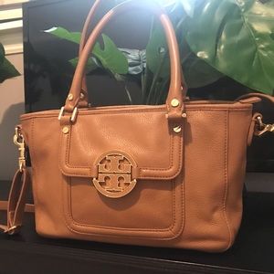 AUTHENTIC Tory Burch ‘Amanda’ Crossbody Bag Tan